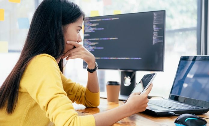 Difference between Software Testing or Software Development